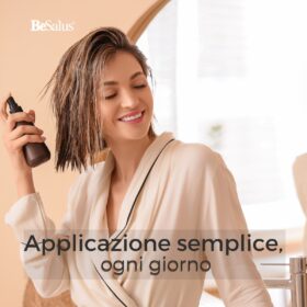 Applicazione semplice della lozione capelli BeSalus nella routine quotidiana anticaduta